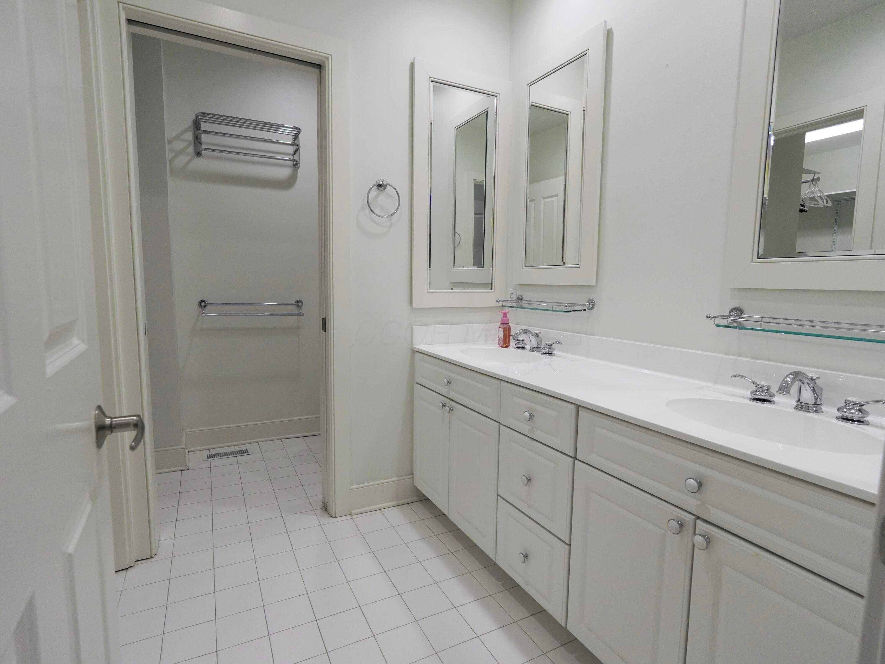 Columbus, Ohio 43206, United States, 2 Bedrooms Bedrooms, ,3 BathroomsBathrooms,Residential,Active,36518