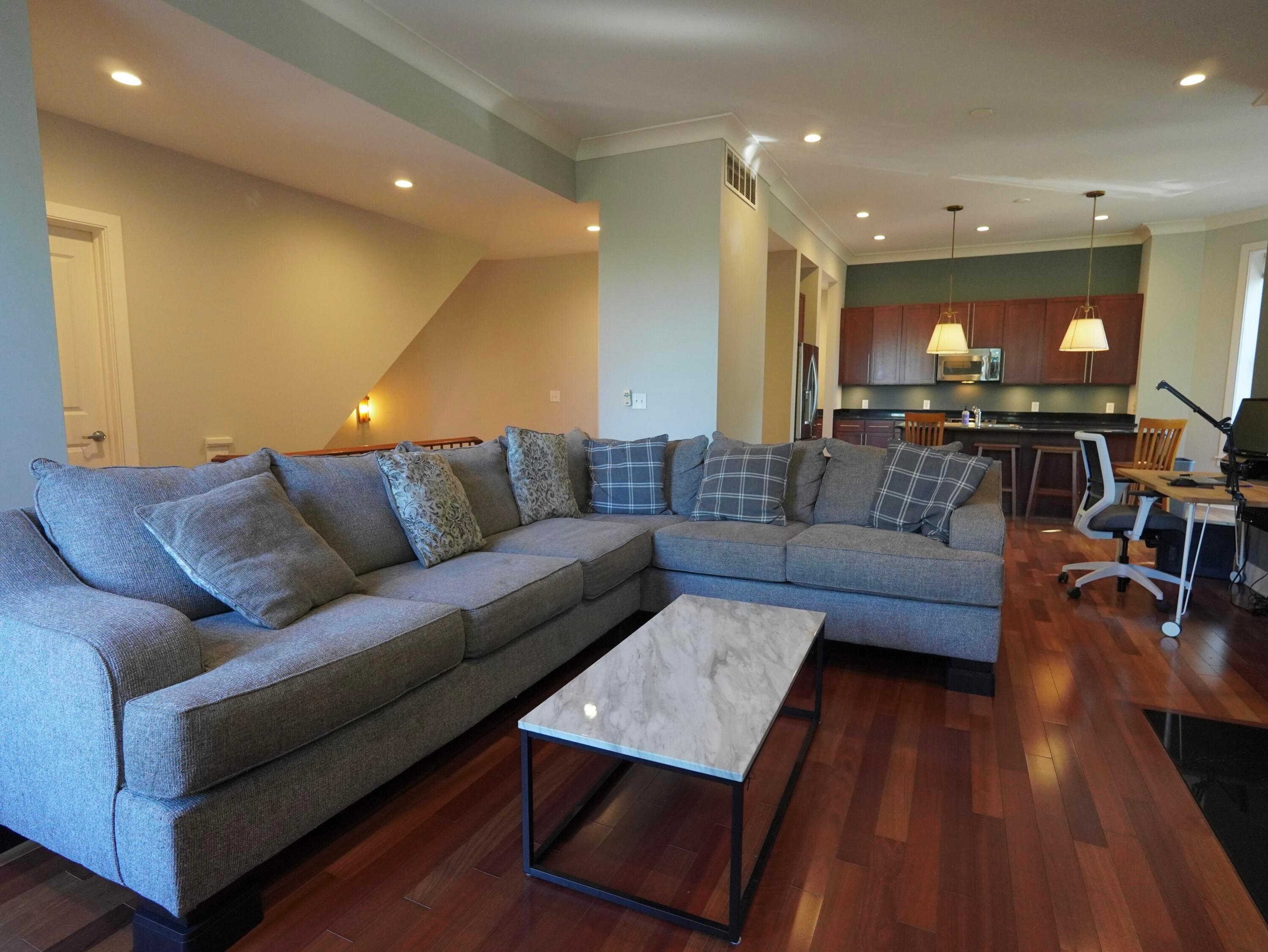 Columbus, Ohio 43206, United States, 2 Bedrooms Bedrooms, ,3 BathroomsBathrooms,Residential,Active,36518