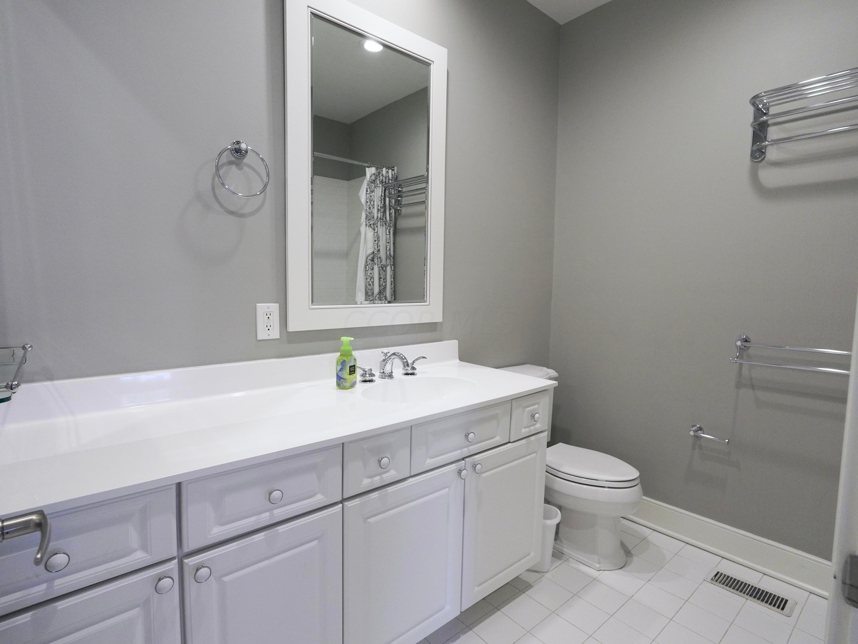 Columbus, Ohio 43206, United States, 2 Bedrooms Bedrooms, ,3 BathroomsBathrooms,Residential,Active,36518