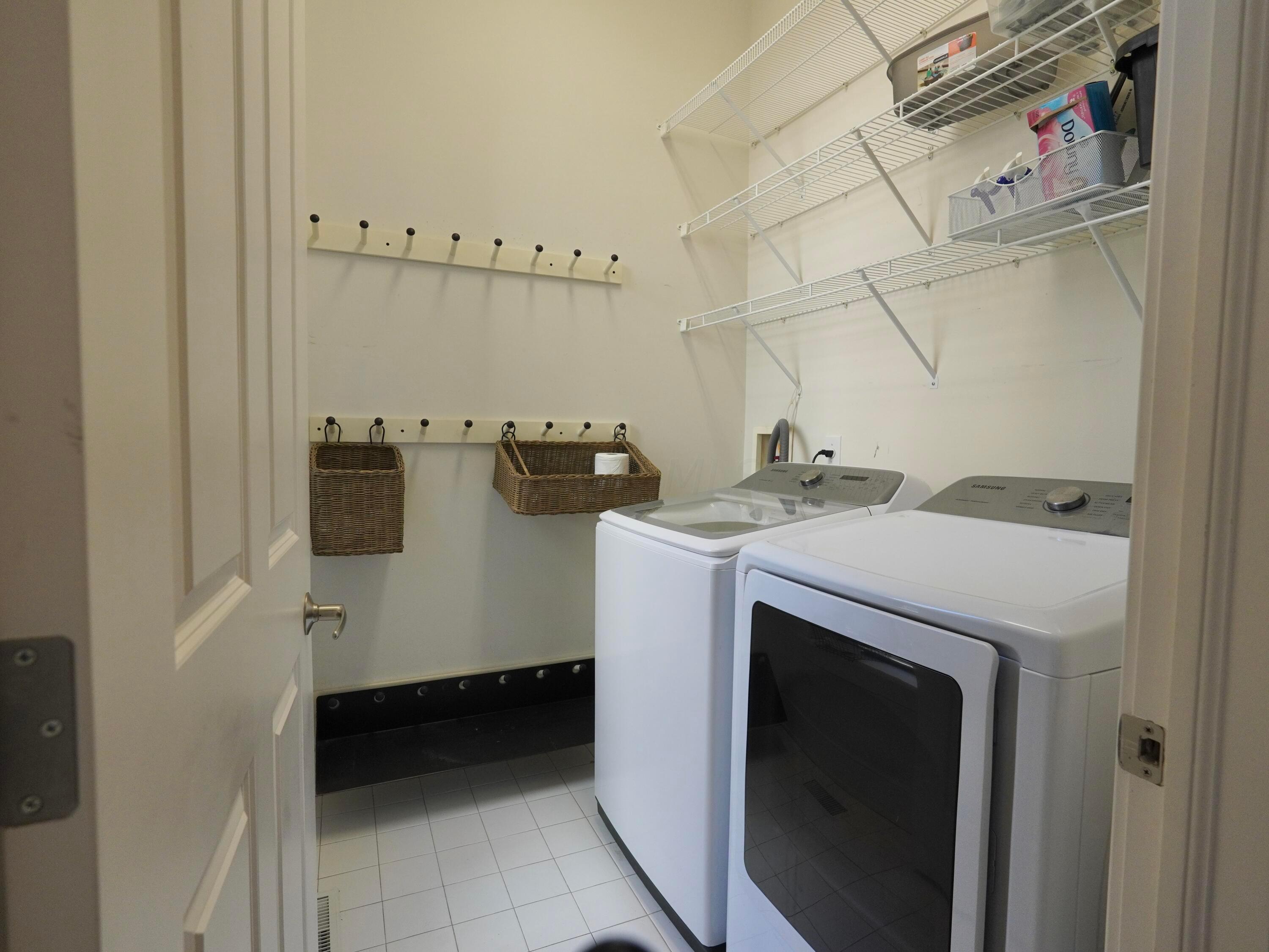 Columbus, Ohio 43206, United States, 2 Bedrooms Bedrooms, ,3 BathroomsBathrooms,Residential,Active,36518