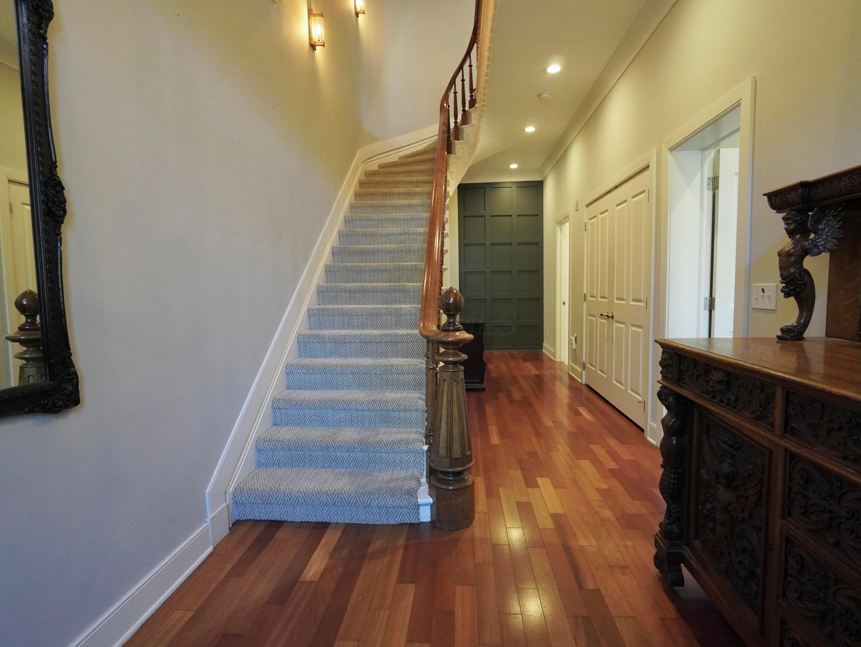 Columbus, Ohio 43206, United States, 2 Bedrooms Bedrooms, ,3 BathroomsBathrooms,Residential,Active,36518