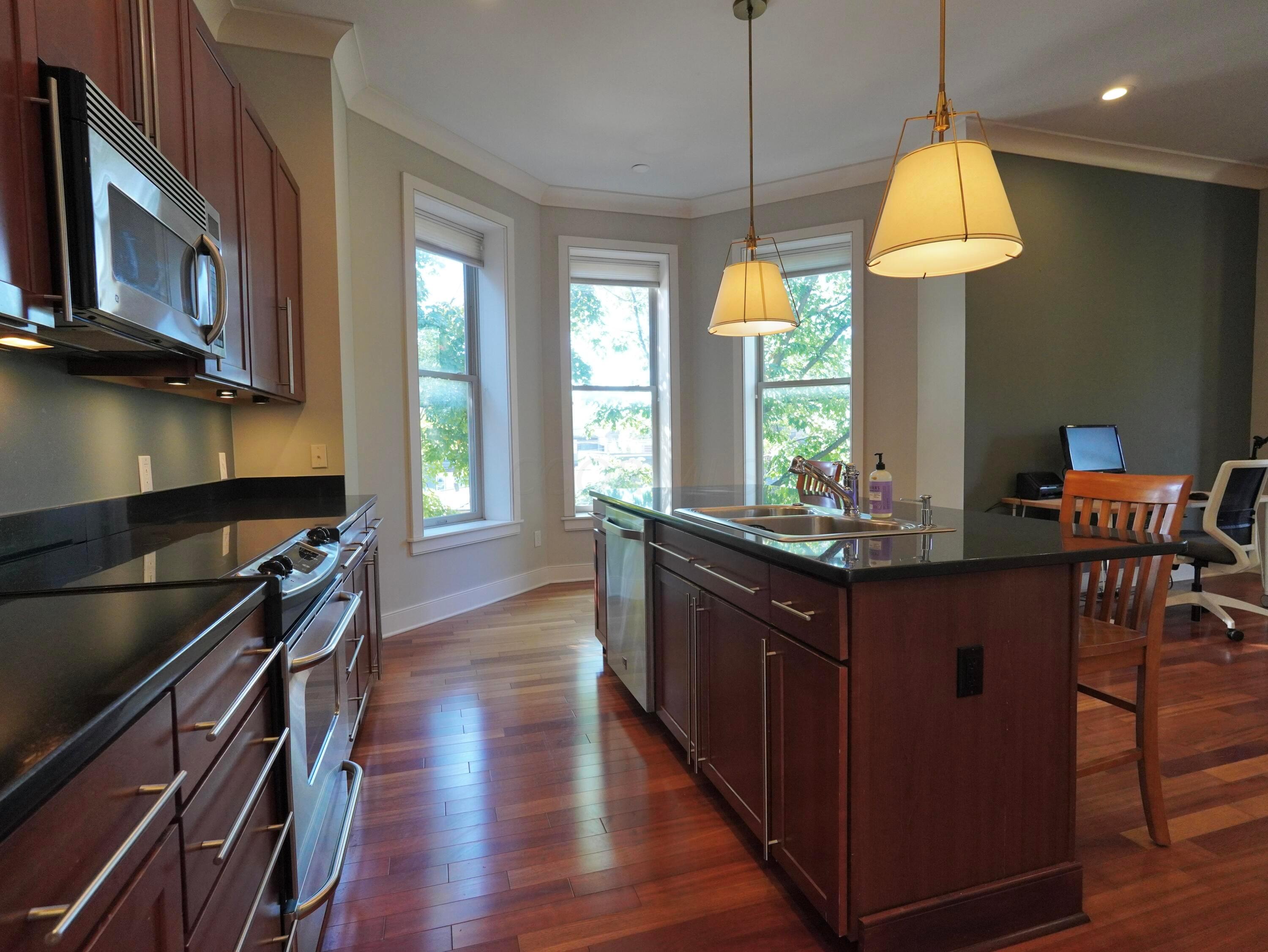 Columbus, Ohio 43206, United States, 2 Bedrooms Bedrooms, ,3 BathroomsBathrooms,Residential,Active,36518