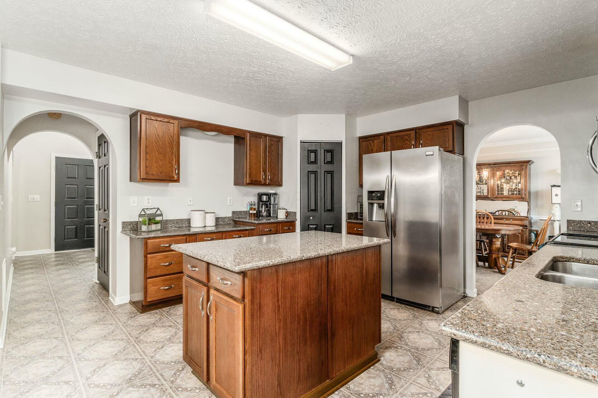 124 Long Hollow Drive, Etna, Ohio image 17