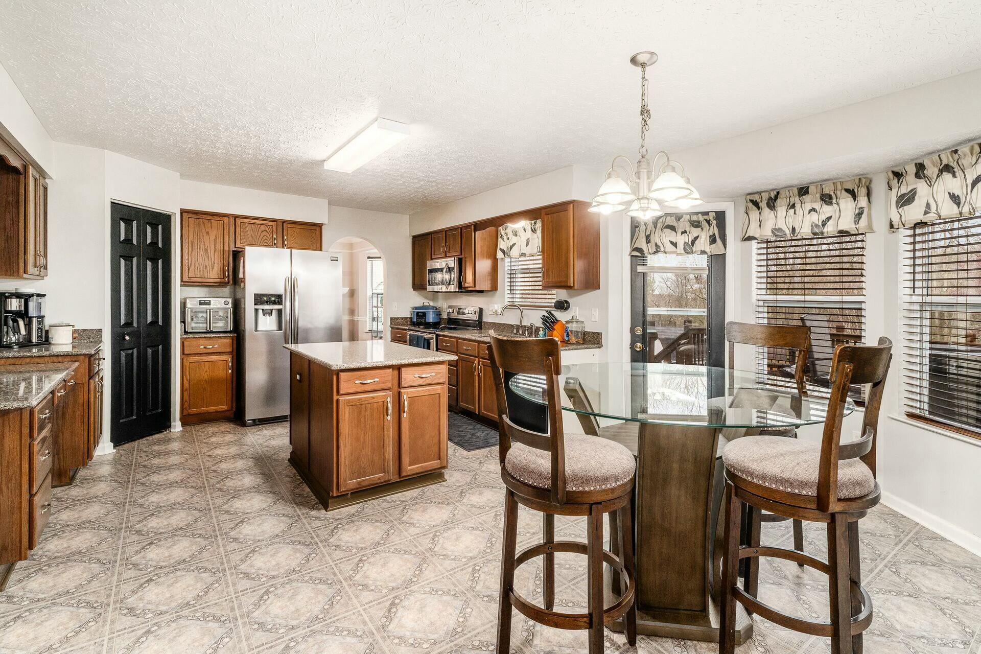 124 Long Hollow Drive, Etna, Ohio image 15