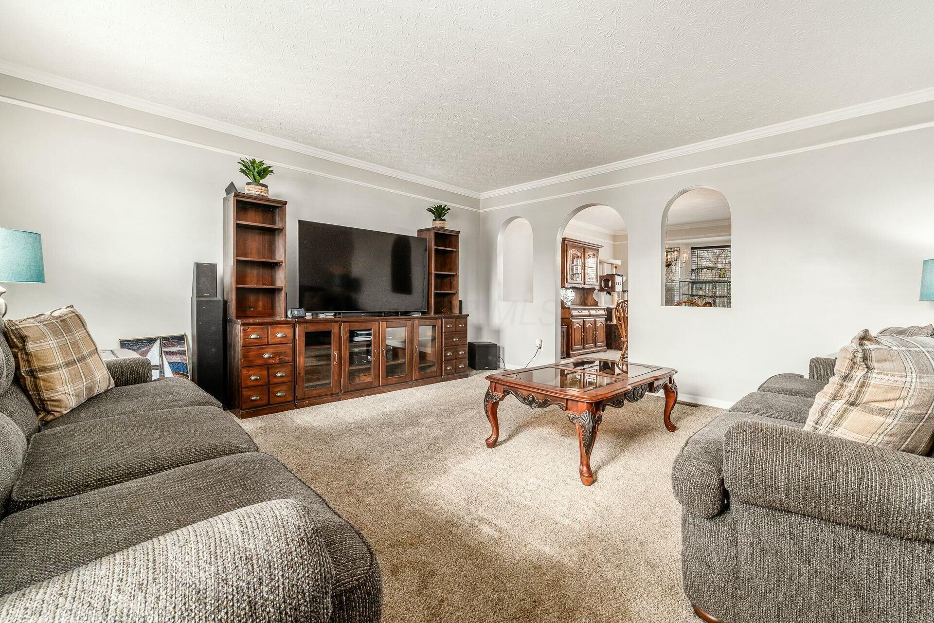124 Long Hollow Drive, Etna, Ohio image 8