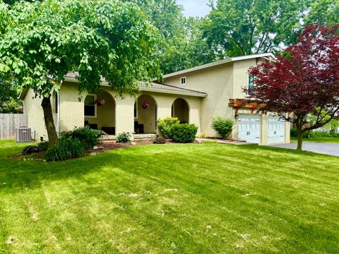 Tiny photo for 1379 Brenthaven Place, Columbus, OH 43228 (MLS # 226019640)
