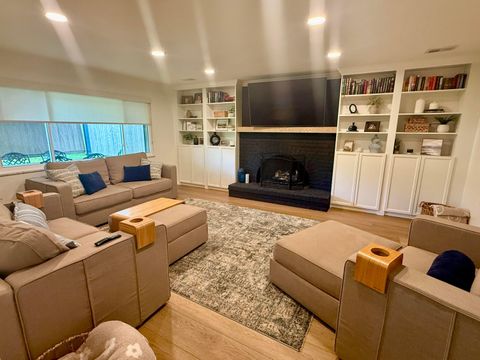 Tiny photo for 1379 Brenthaven Place, Columbus, OH 43228 (MLS # 226019640)
