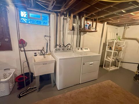 Tiny photo for 1379 Brenthaven Place, Columbus, OH 43228 (MLS # 226019640)