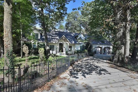 Photo of 455 Walhalla Road, Columbus, OH 43202 (MLS # 225039251)