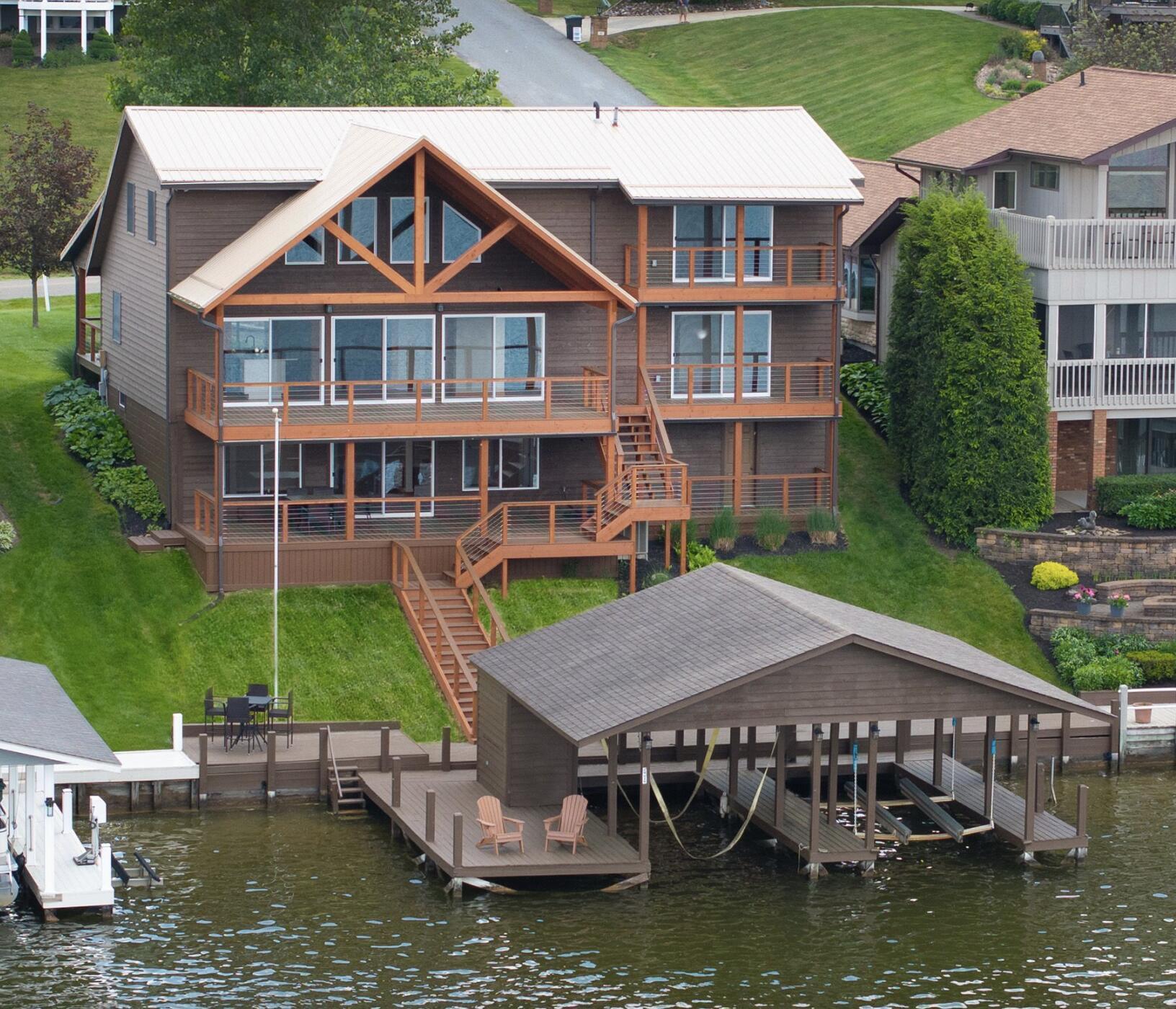 4009 Apple Valley Drive, Howard, Ohio image 1