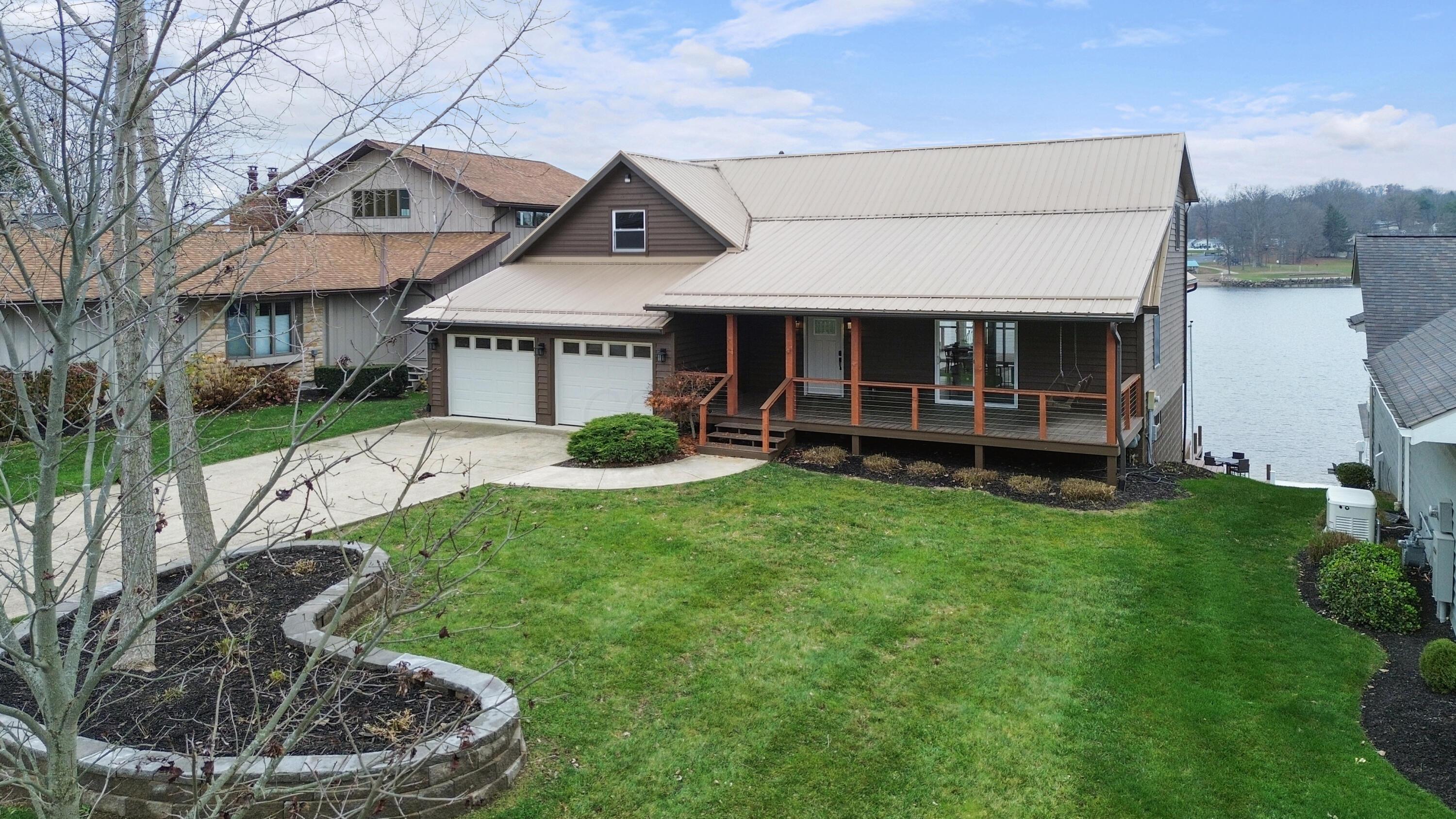 4009 Apple Valley Drive, Howard, Ohio image 2