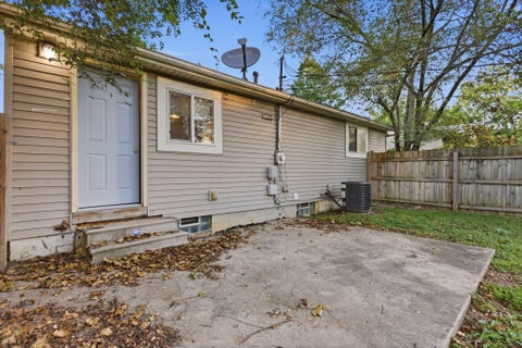 Tiny photo for 3483 Penfield Road, Columbus, OH 43227 (MLS # 226039008)