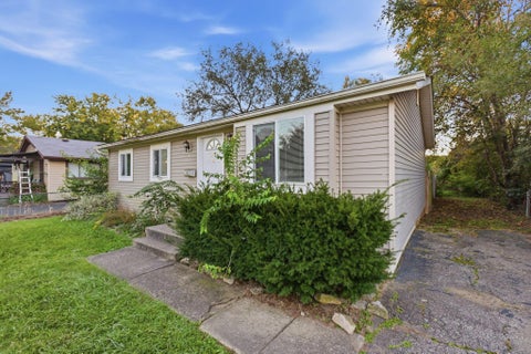Tiny photo for 3483 Penfield Road, Columbus, OH 43227 (MLS # 226039008)