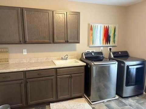 Tiny photo for 8427 Chesapeake Way NW, Pickerington, OH 43147 (MLS # 226002808)