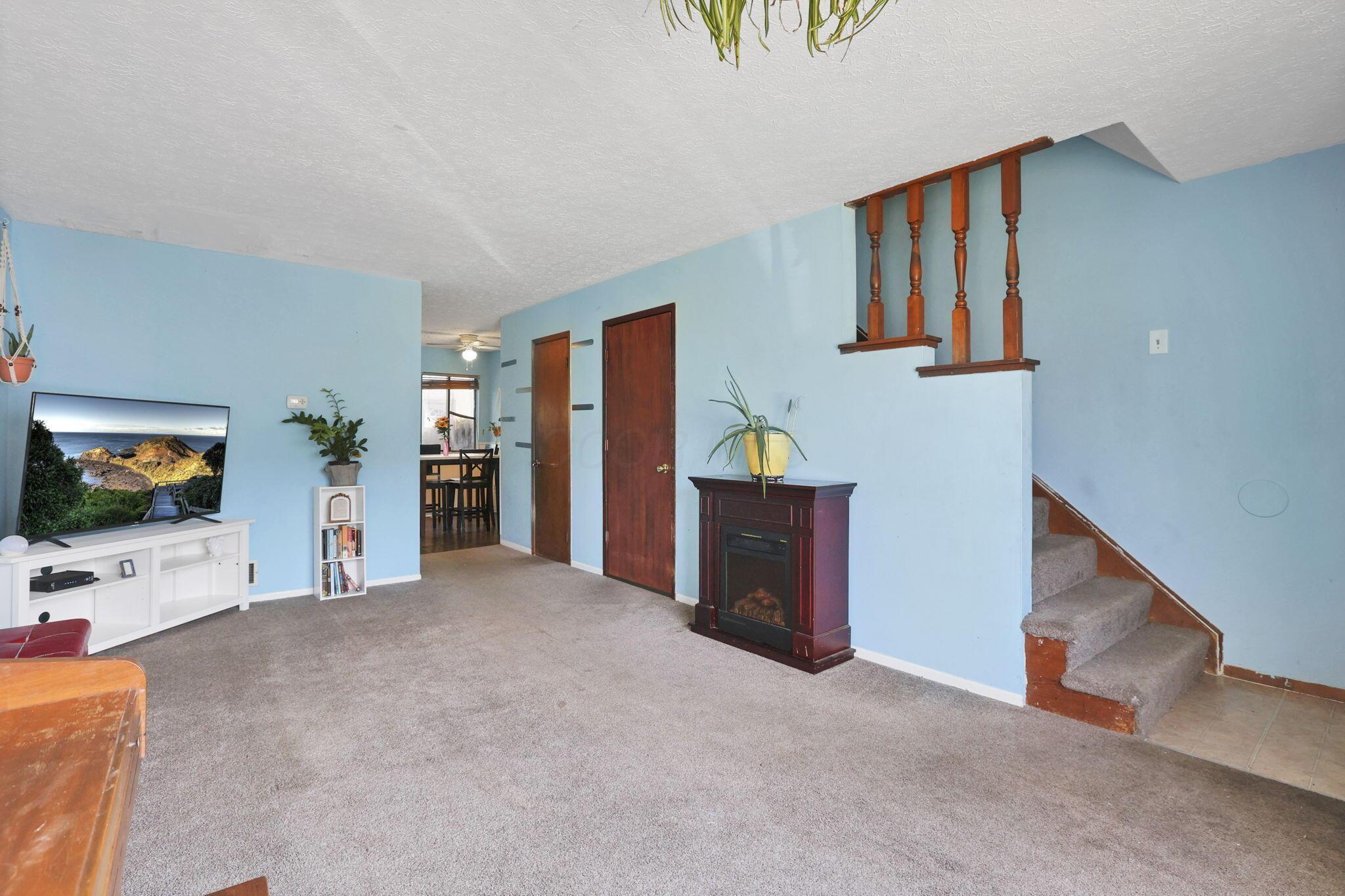7347 Fall Creek Lane #J, Columbus, Ohio image 3