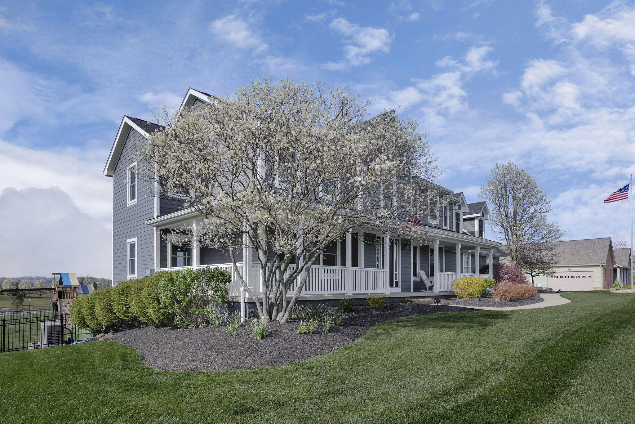 1809 W Glenhurst Drive NW