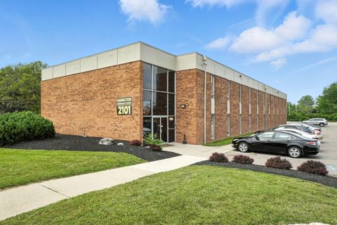 Photo of 2101 S Hamilton Road 100 #100, Columbus, OH 43232 (MLS # 226009394)