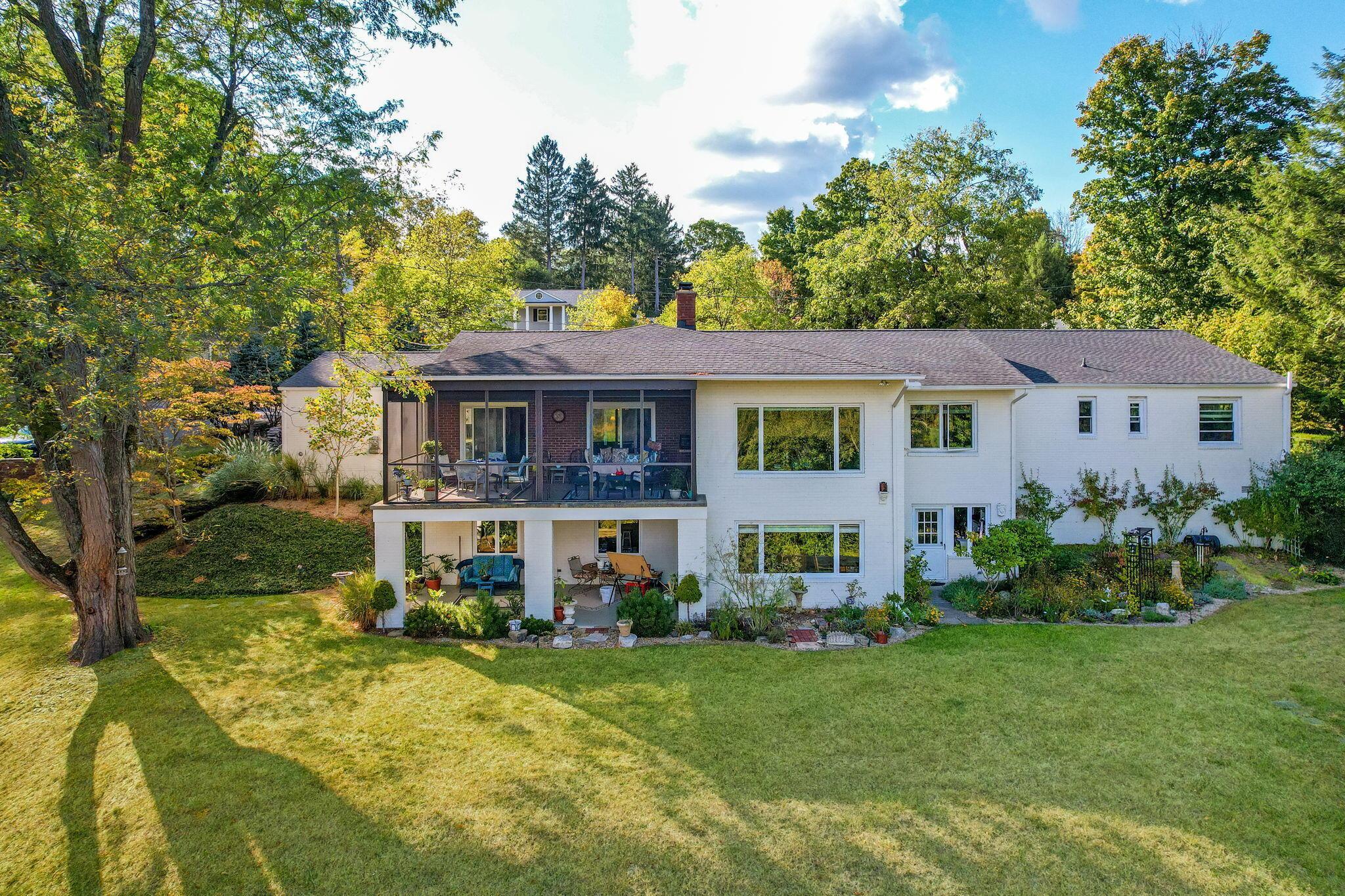 732 Mt Parnassus Drive, Granville, Ohio image 2