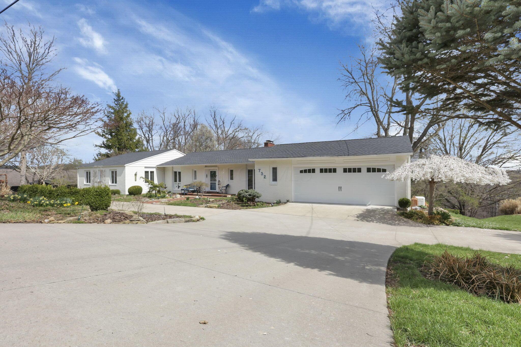 732 Mt Parnassus Drive, Granville, Ohio image 5