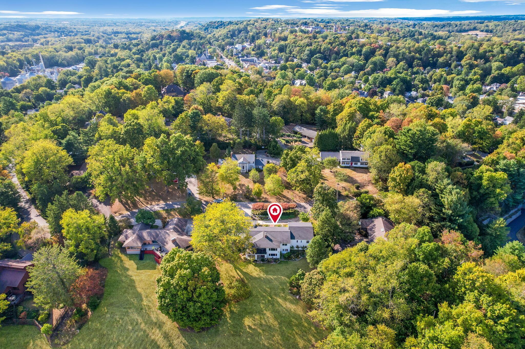 732 Mt Parnassus Drive, Granville, Ohio image 4