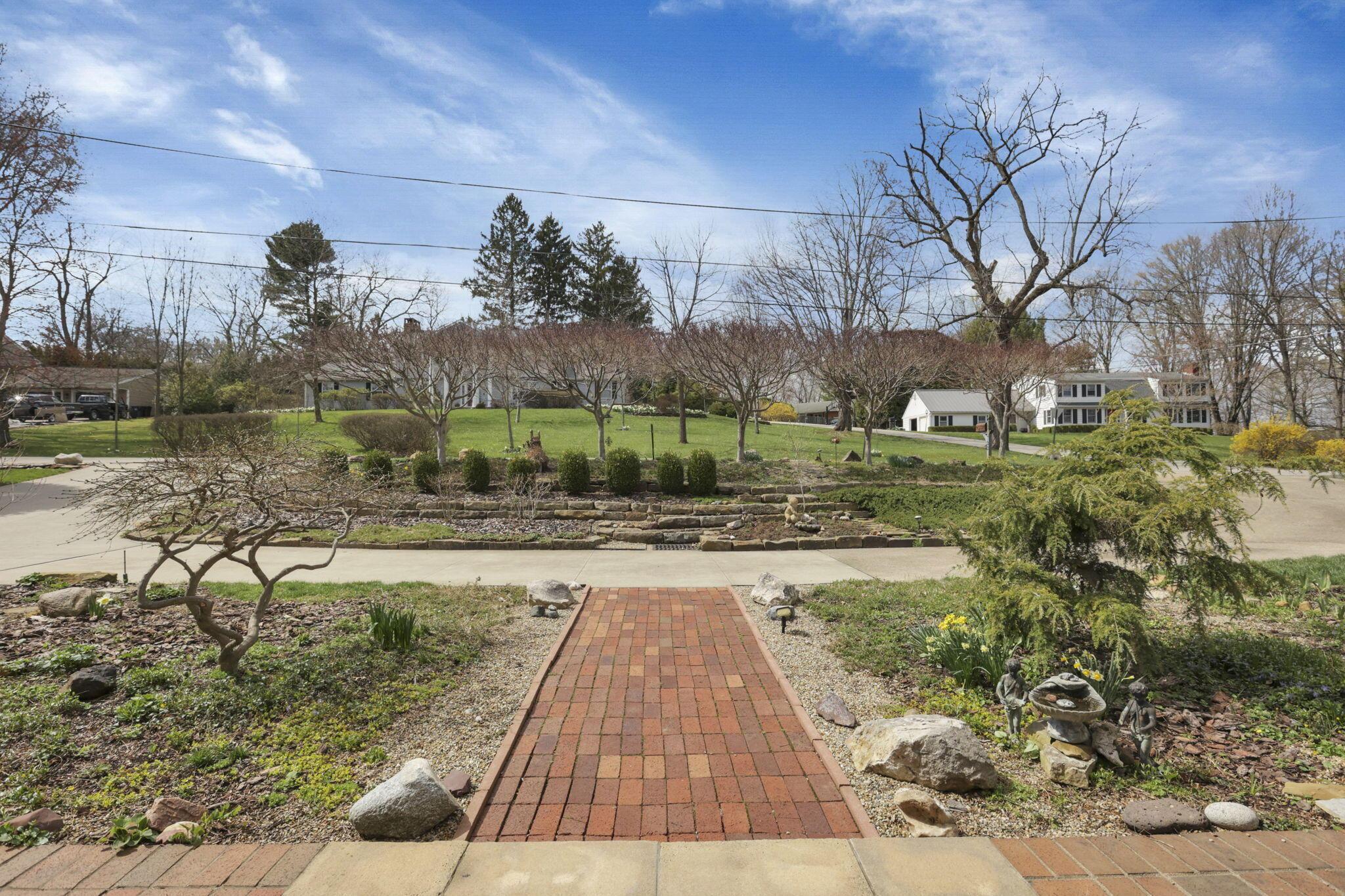 732 Mt Parnassus Drive, Granville, Ohio image 6