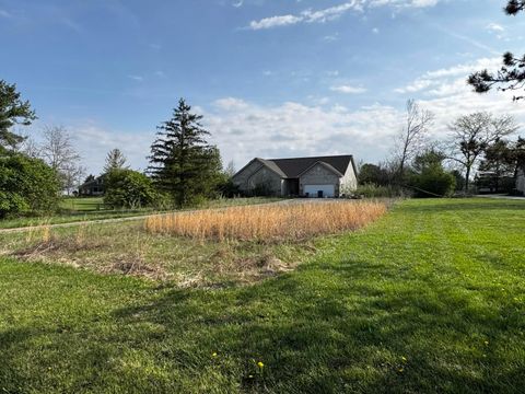 Photo of 4912 Harrisburg Georgesville Road, Grove City, OH 43123 (MLS # 226012100)