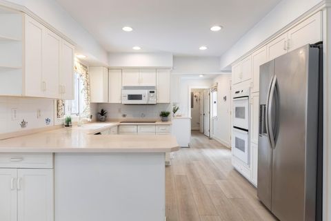 Tiny photo for 5719 Notre Dame Place, Columbus, OH 43213 (MLS # 226001144)