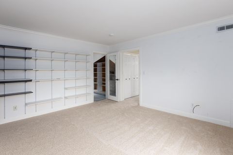 Tiny photo for 5719 Notre Dame Place, Columbus, OH 43213 (MLS # 226001144)