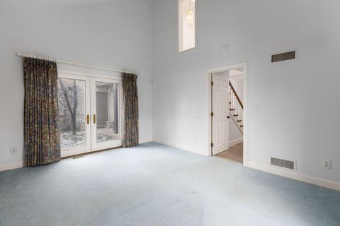 Tiny photo for 5719 Notre Dame Place, Columbus, OH 43213 (MLS # 226001144)