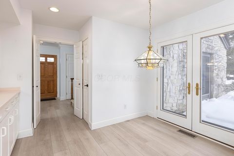 Tiny photo for 5719 Notre Dame Place, Columbus, OH 43213 (MLS # 226001144)