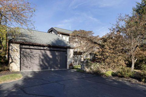 Tiny photo for 5719 Notre Dame Place, Columbus, OH 43213 (MLS # 226001144)