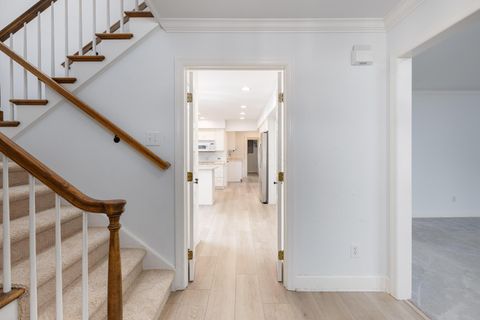 Tiny photo for 5719 Notre Dame Place, Columbus, OH 43213 (MLS # 226001144)