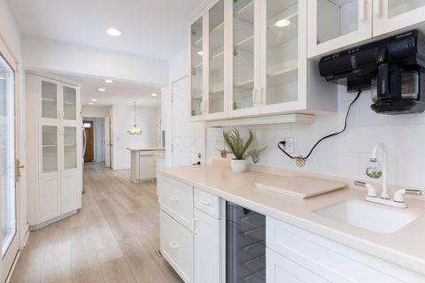 Tiny photo for 5719 Notre Dame Place, Columbus, OH 43213 (MLS # 226001144)