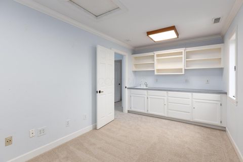 Tiny photo for 5719 Notre Dame Place, Columbus, OH 43213 (MLS # 226001144)