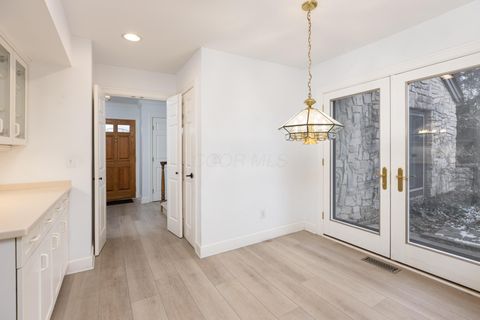 Tiny photo for 5719 Notre Dame Place, Columbus, OH 43213 (MLS # 226001144)