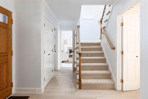 Tiny photo for 5719 Notre Dame Place, Columbus, OH 43213 (MLS # 226001144)