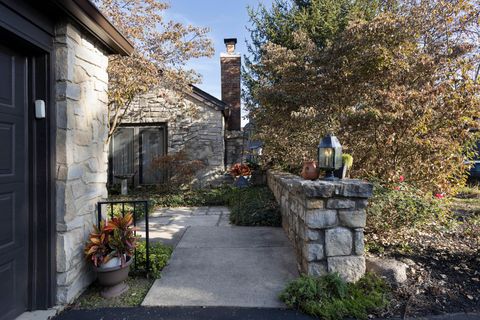 Tiny photo for 5719 Notre Dame Place, Columbus, OH 43213 (MLS # 226001144)