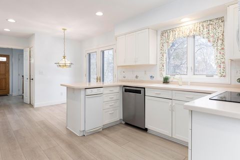 Tiny photo for 5719 Notre Dame Place, Columbus, OH 43213 (MLS # 226001144)