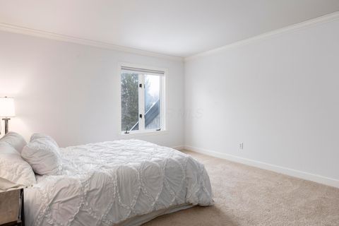 Tiny photo for 5719 Notre Dame Place, Columbus, OH 43213 (MLS # 226001144)