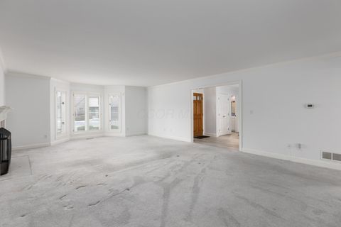 Tiny photo for 5719 Notre Dame Place, Columbus, OH 43213 (MLS # 226001144)