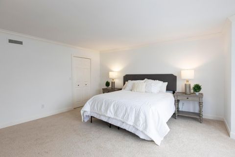 Tiny photo for 5719 Notre Dame Place, Columbus, OH 43213 (MLS # 226001144)