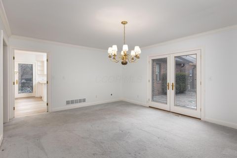 Tiny photo for 5719 Notre Dame Place, Columbus, OH 43213 (MLS # 226001144)