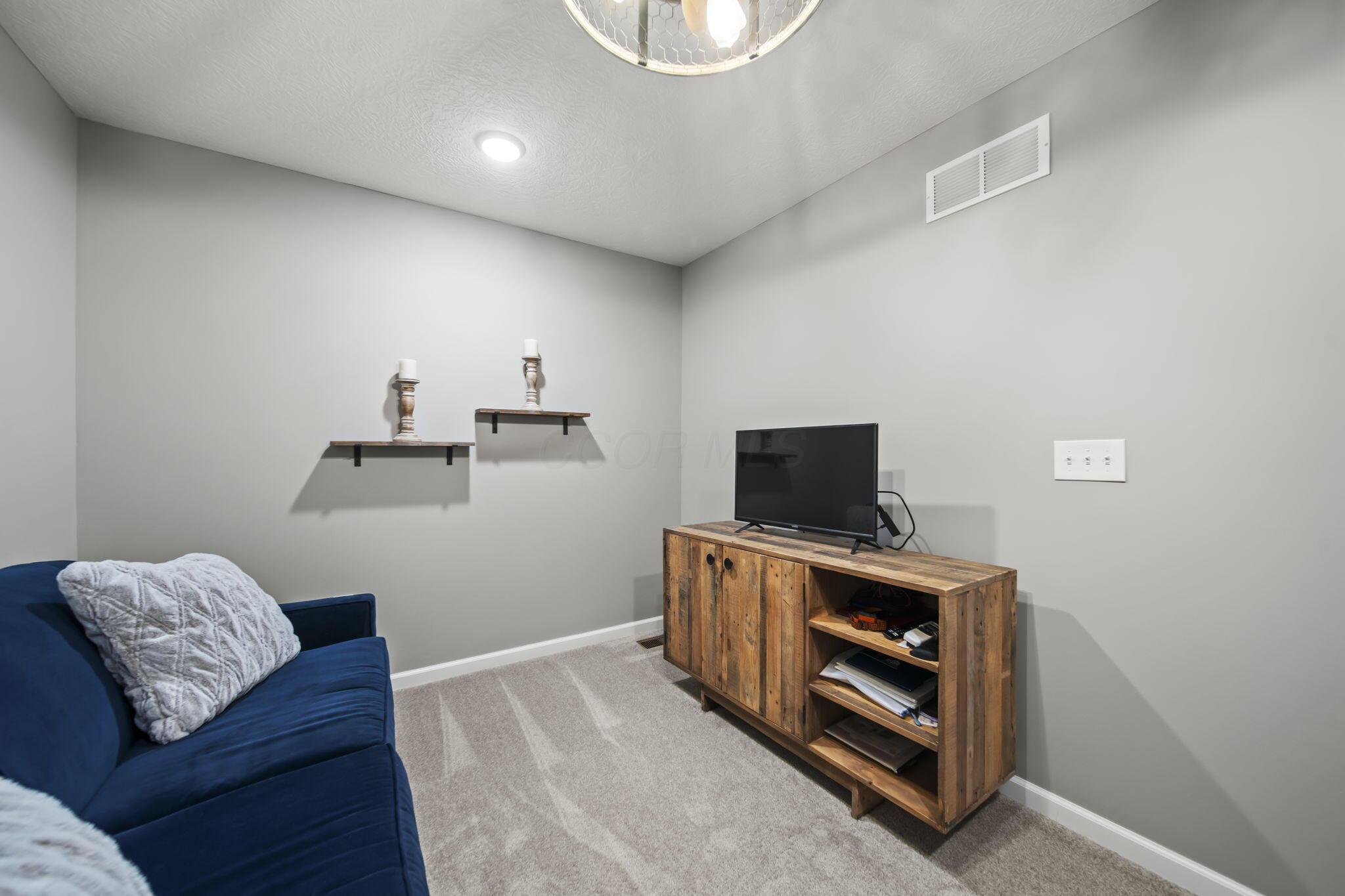 1070 Little Bear Place, Lewis Center, Ohio image 38