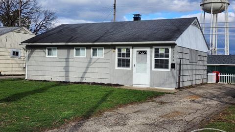 Photo of 4314 Robin Street, Grove City, OH 43123 (MLS # 225045525)