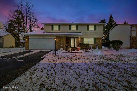 Photo of 2125 Keltonshire Avenue, Columbus, OH 43229 (MLS # 226006288)