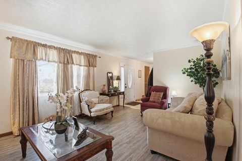 Tiny photo for 2125 Keltonshire Avenue, Columbus, OH 43229 (MLS # 226006288)