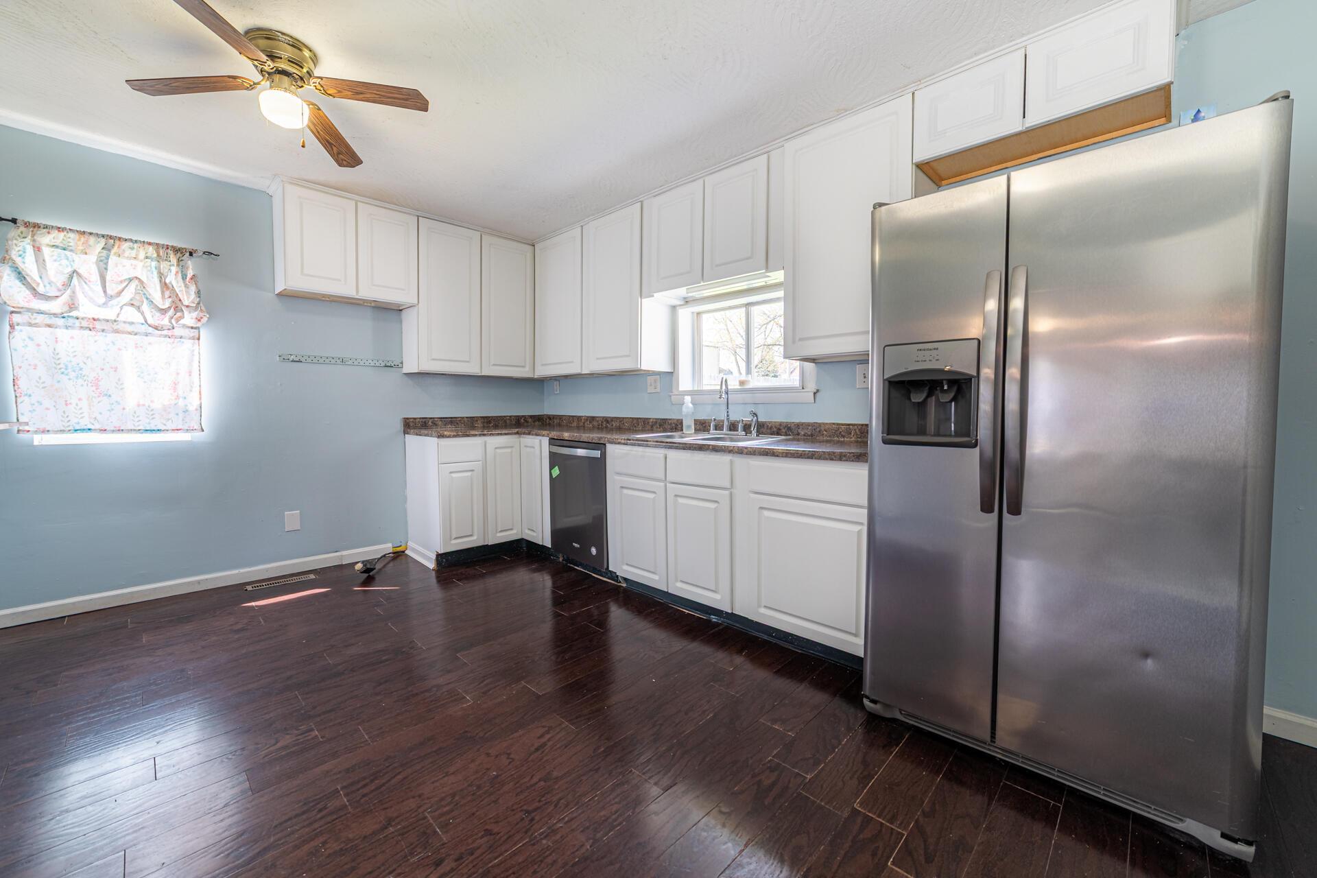 20 E Walnut Street, Marengo, Ohio image 13