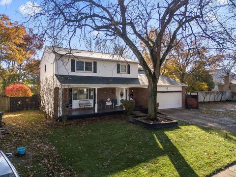 Photo of 5204 Honeytree Loop W, Columbus, OH 43229 (MLS # 225043221)