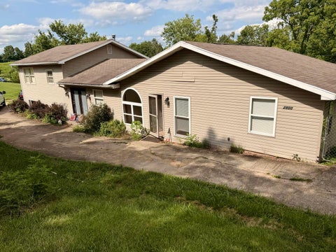 Tiny photo for 2800 Bender Road, Marietta, OH 45750 (MLS # 226027659)