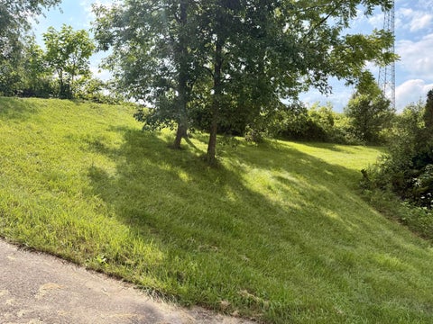 Tiny photo for 2800 Bender Road, Marietta, OH 45750 (MLS # 226027659)